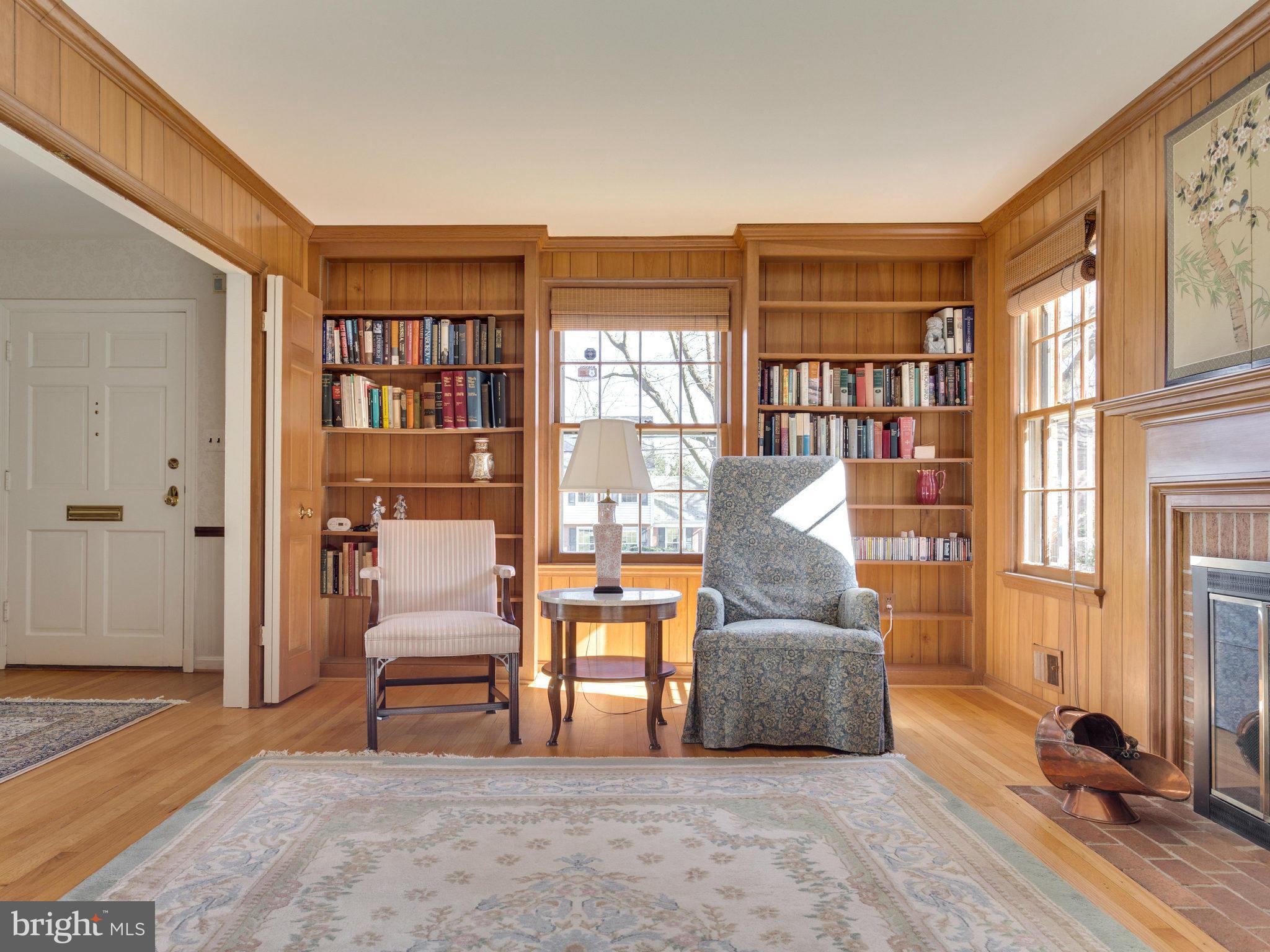 6013 Overlea Road Bethesda, MD 20816 - Photo 7 of 27 Library/Den