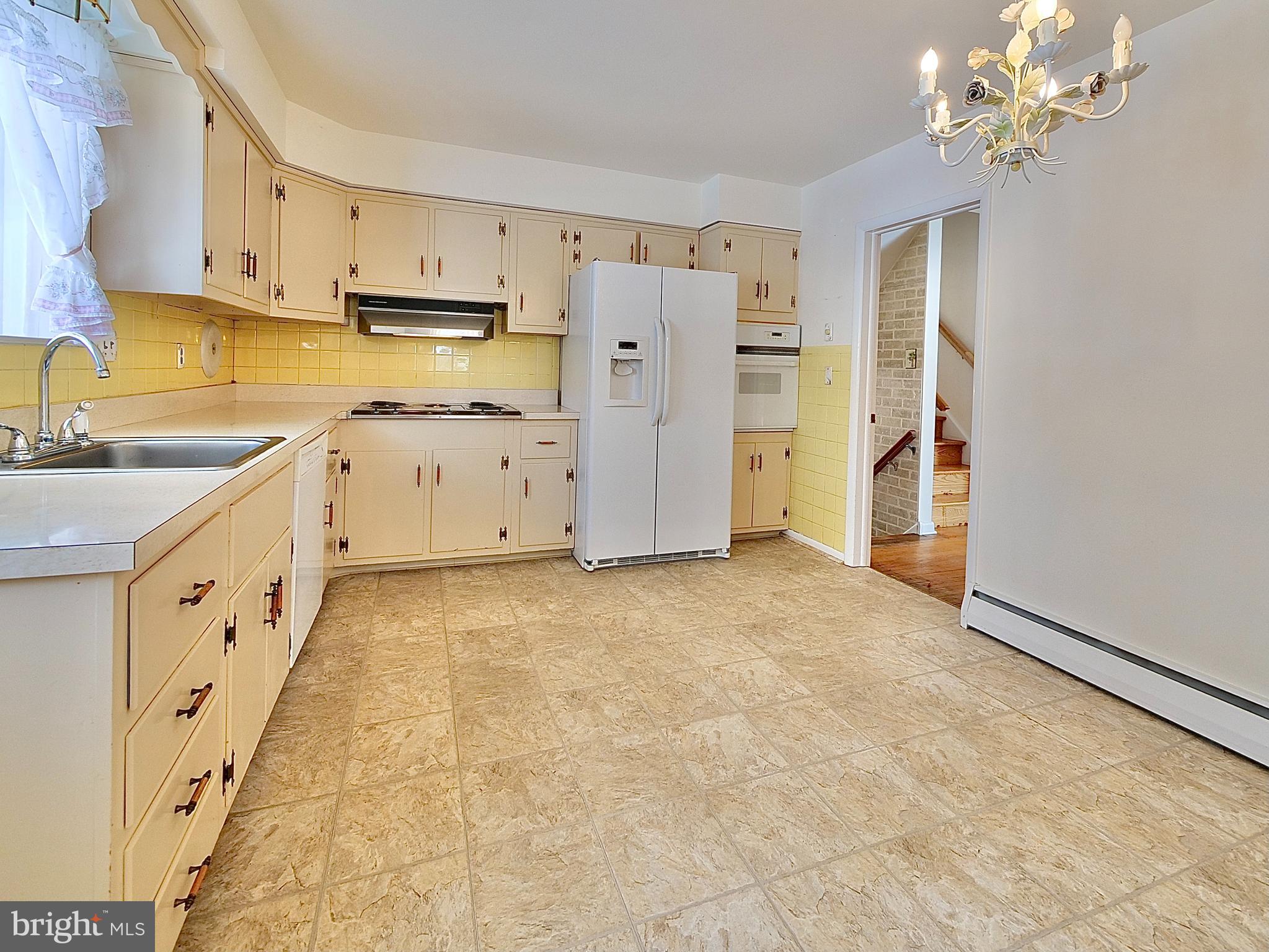 210 Foxcroft Road Broomall, PA 19008 - Photo 14 of 40 Gallery Image 14