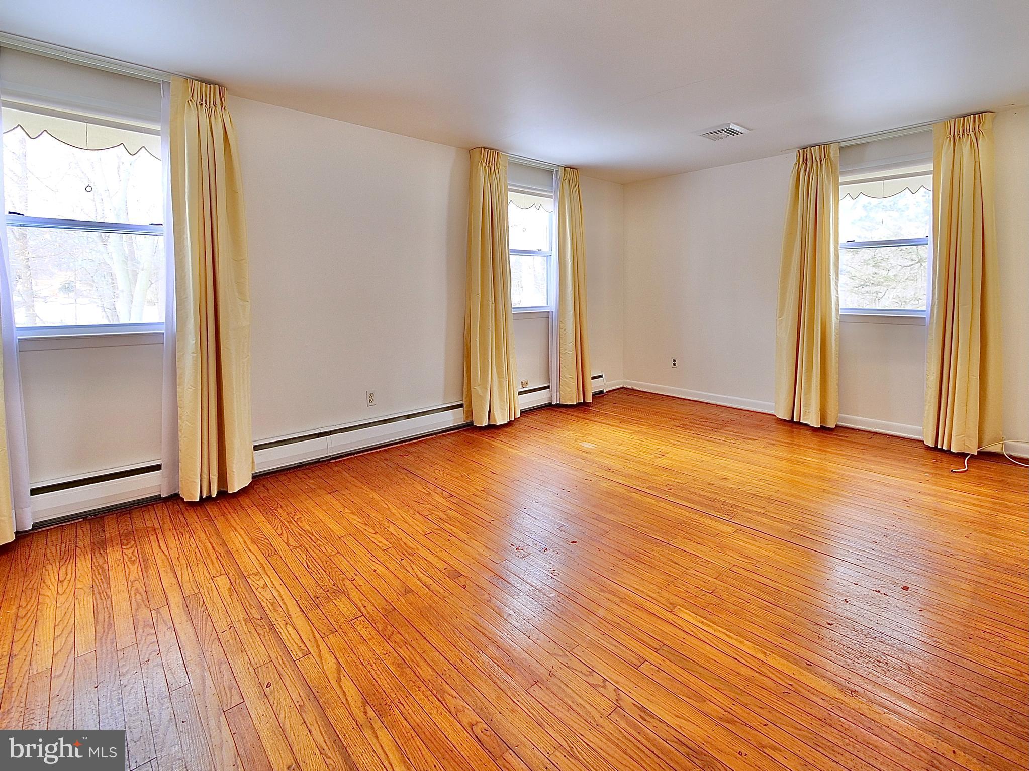 210 Foxcroft Road Broomall, PA 19008 - Photo 22 of 40 Gallery Image 22