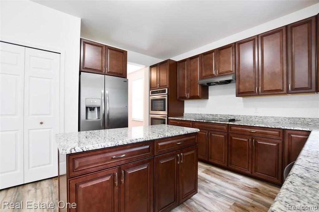3202 Everett Drive Rochester Hills, MI 48307 - Photo 9 of 28