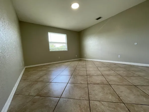 $1,800 | 2886 Harson Way, Fort Pierce, FL 34946