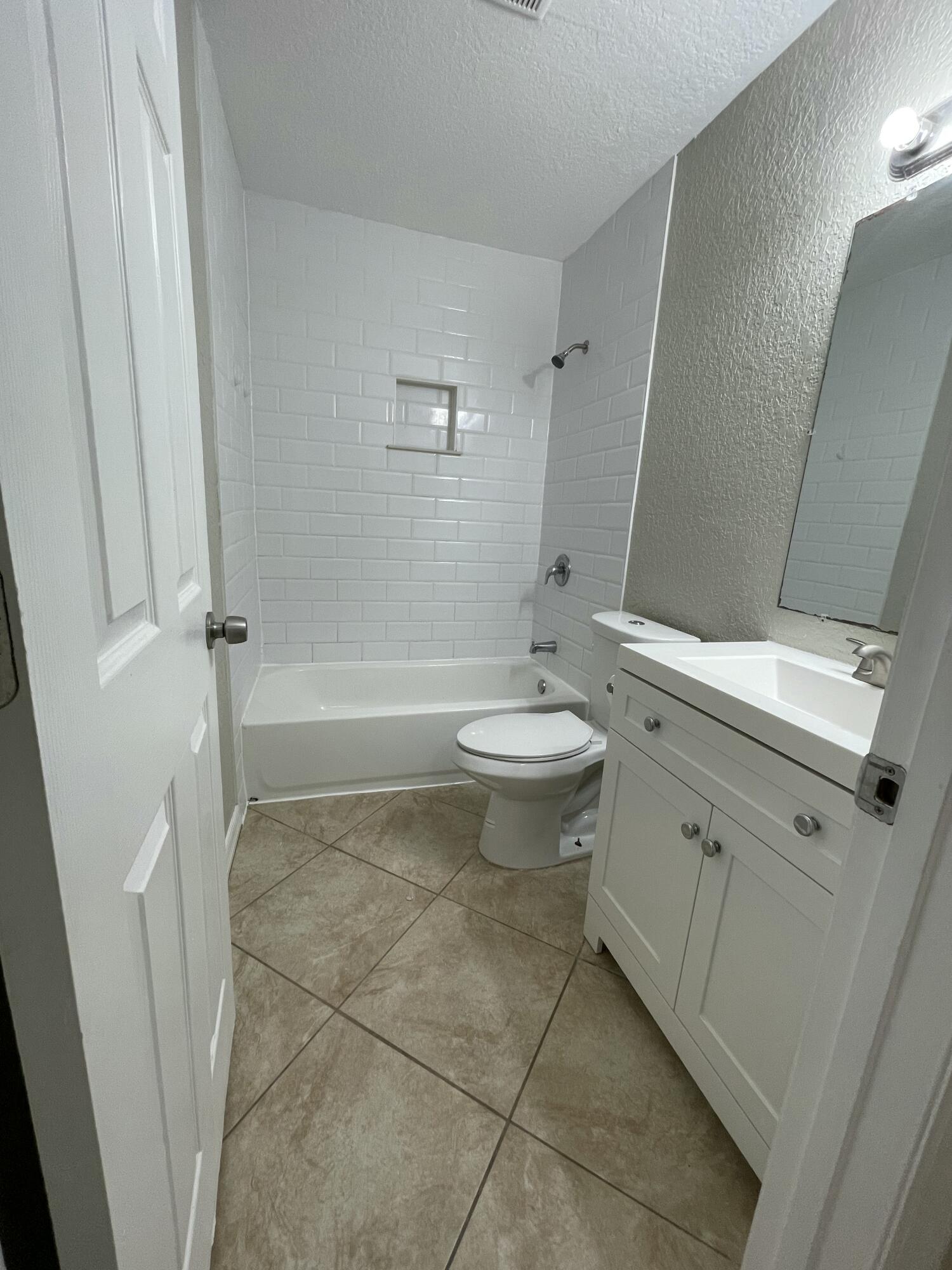 2886 Harson Way Fort Pierce, FL 34946 - Photo 12 of 28 IMG_5663