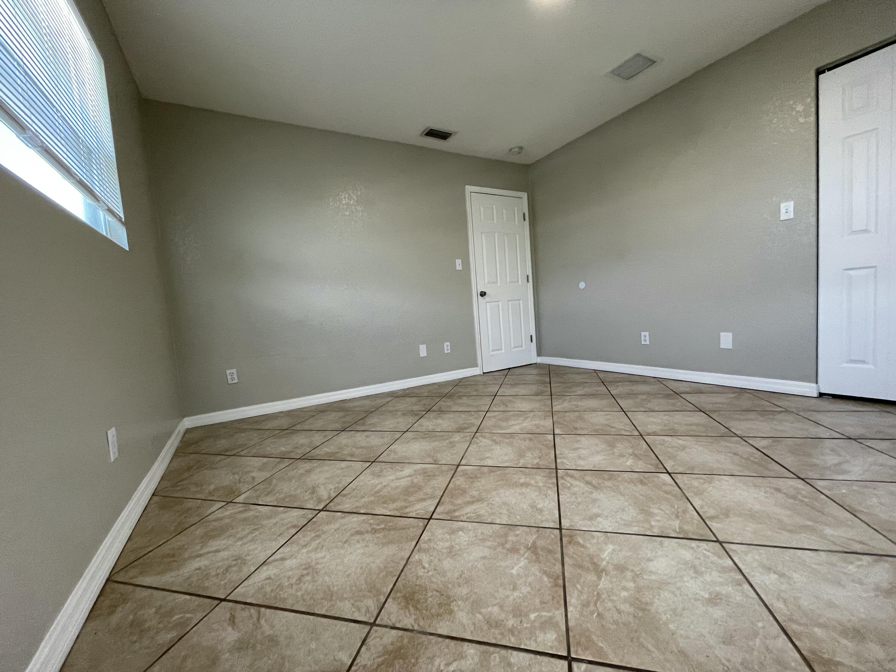 2886 Harson Way Fort Pierce, FL 34946 - Photo 26 of 28 IMG_5682