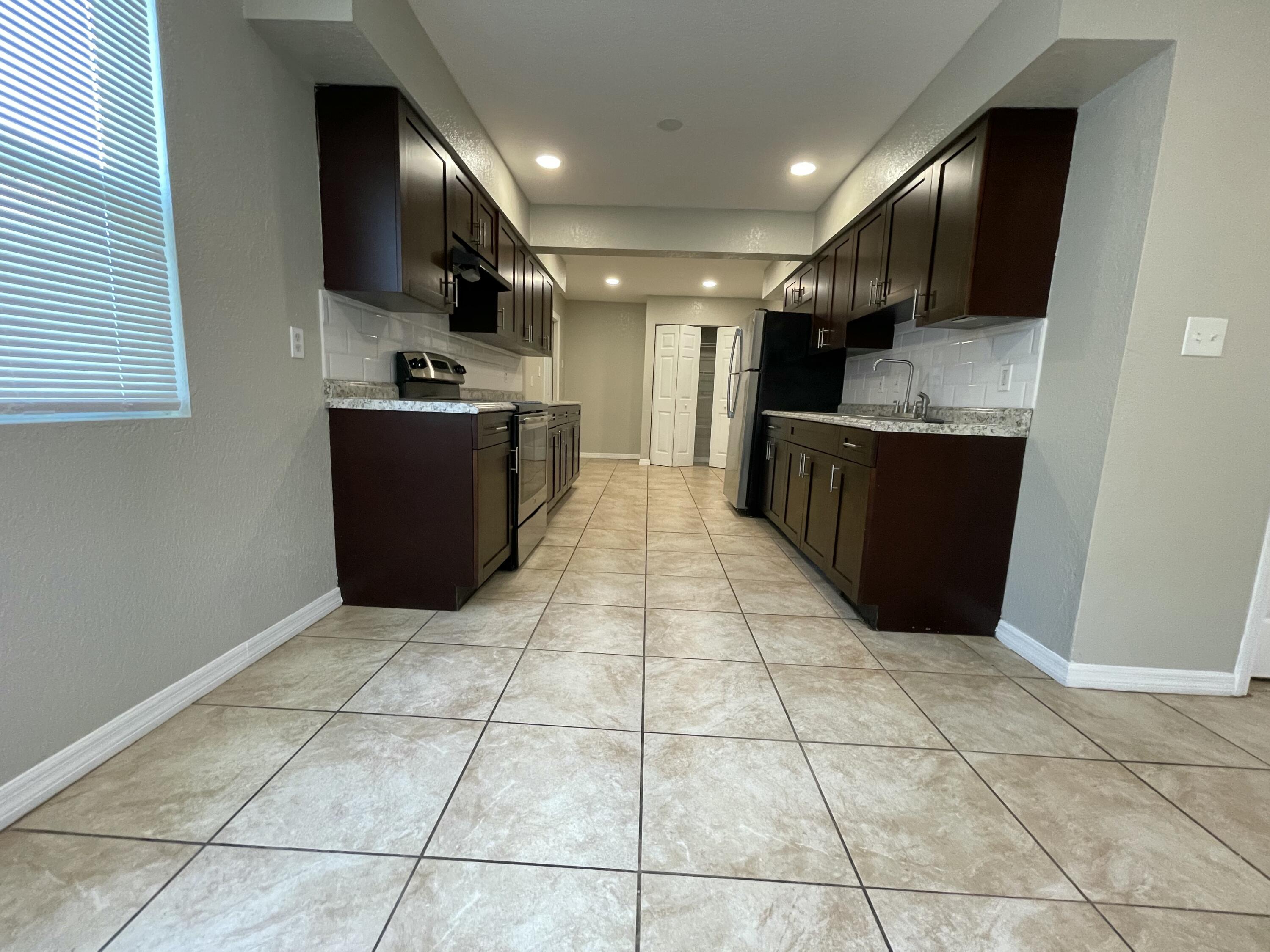 2886 Harson Way Fort Pierce, FL 34946 - Photo 4 of 28 IMG_5657