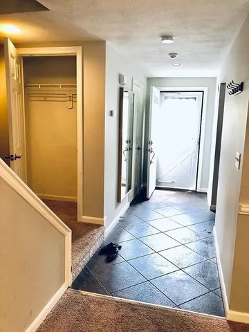 $2,280 | 220 Park Street, Unit 8, North Attleboro, MA 02760