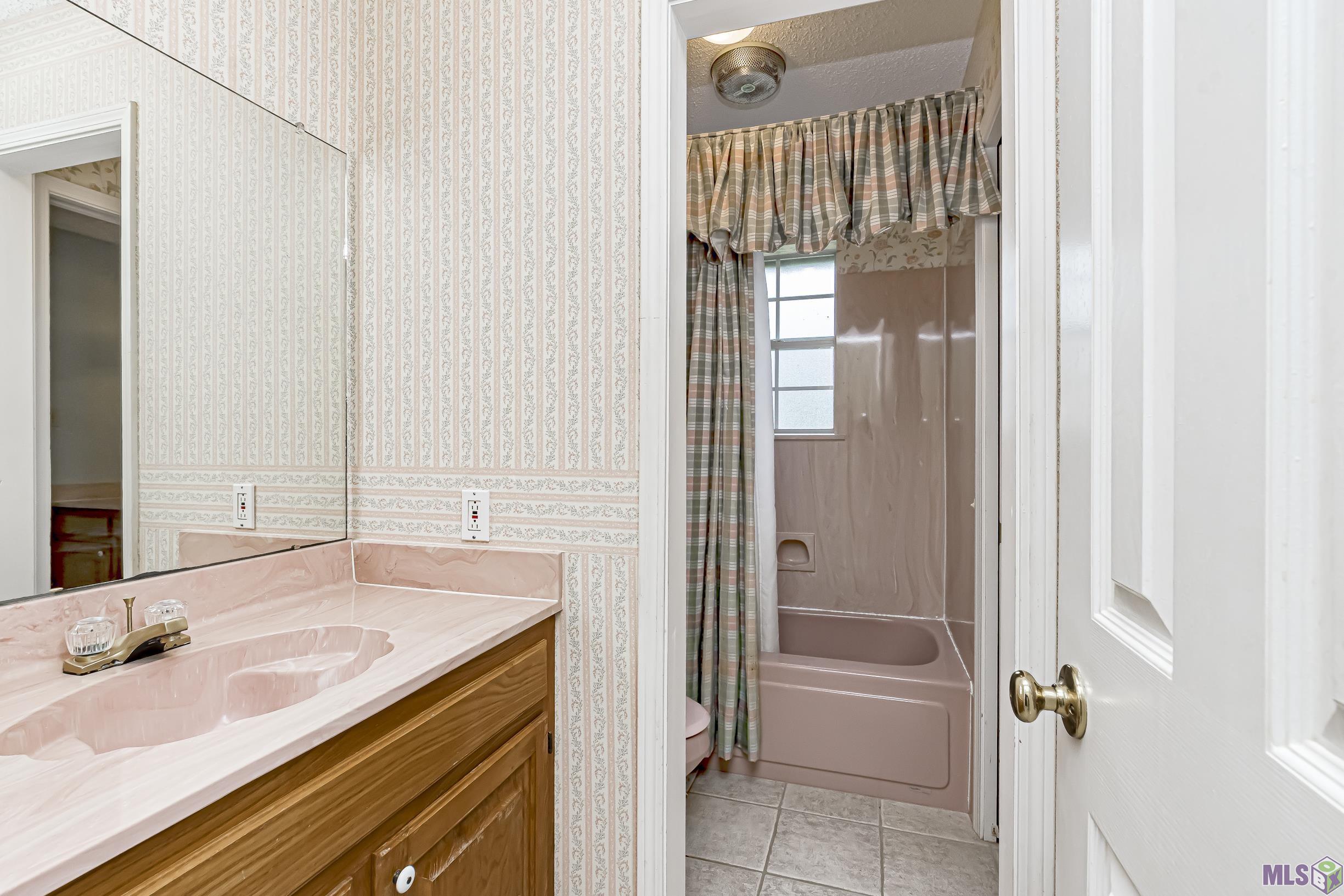 9081 Pettit Road Baker, LA 70714 - Photo 8 of 33 Gallery Image 8
