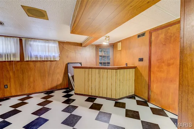 $162,500 | 2283 Hudson Road, St. Louis, MO 63136