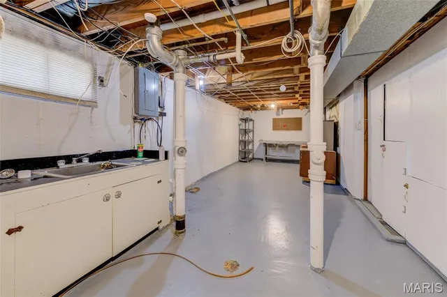 $162,500 | 2283 Hudson Road, St. Louis, MO 63136