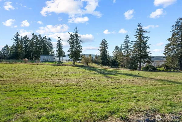 $100,000 | 37 Sunnyfield Drive, Cathlamet, WA 98612