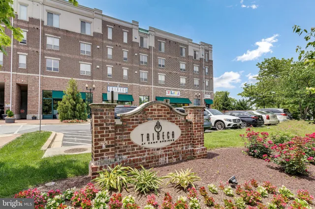 $2,295 | 5400 Auth Road, Unit 337, Suitland, MD 20746