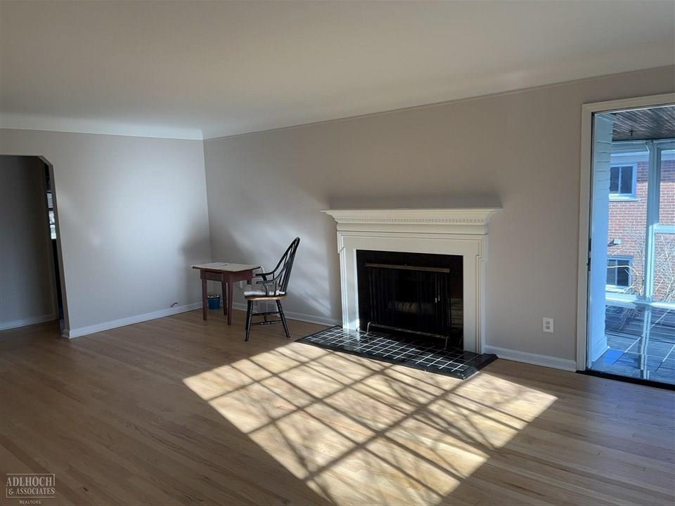 745 Harcourt Road Grosse Pointe, MI 48230 - Photo 4 of 9
