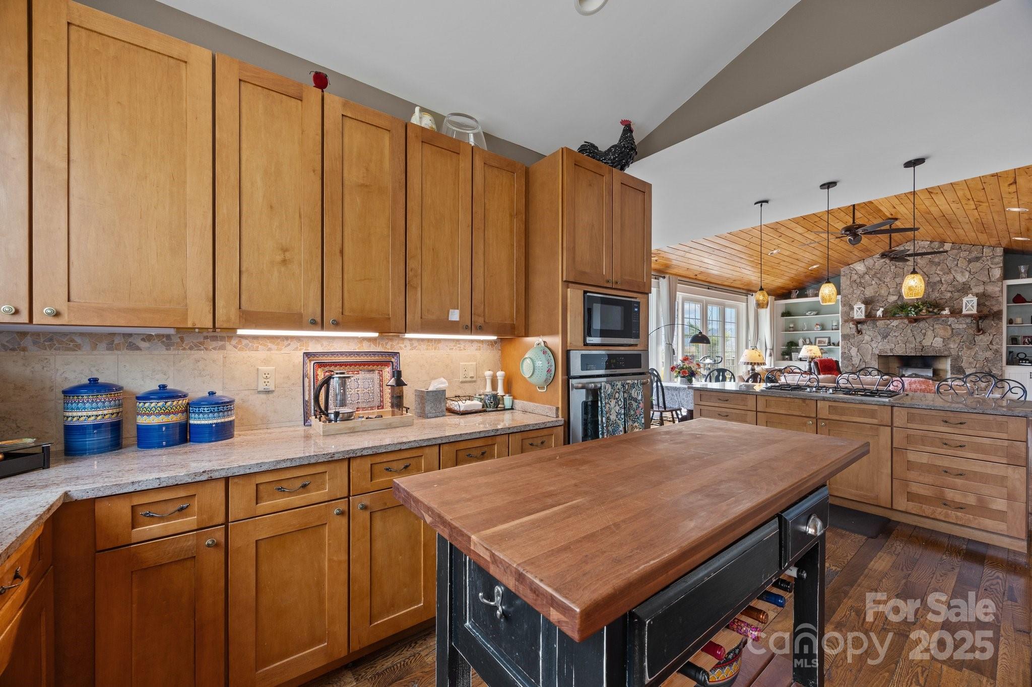 92 Branch Road Spruce Pine, NC 28777 - Photo 10 of 42