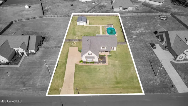 $359,500 | 309 Garrison Drive, Senatobia, MS 38668