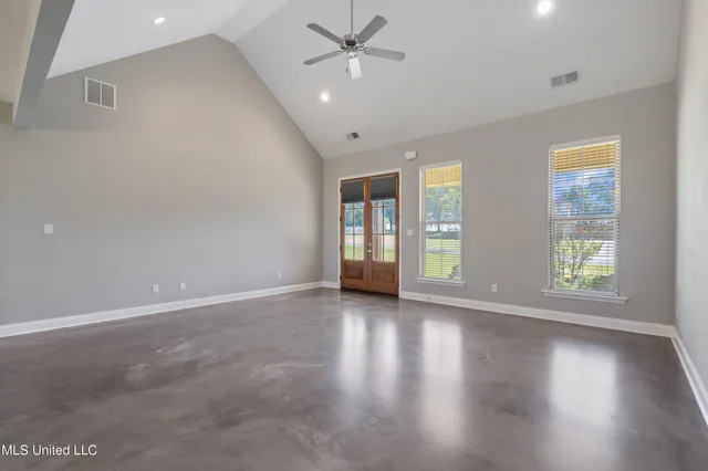 $359,500 | 309 Garrison Drive, Senatobia, MS 38668