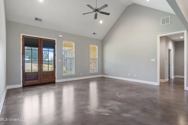 $359,500 | 309 Garrison Drive, Senatobia, MS 38668