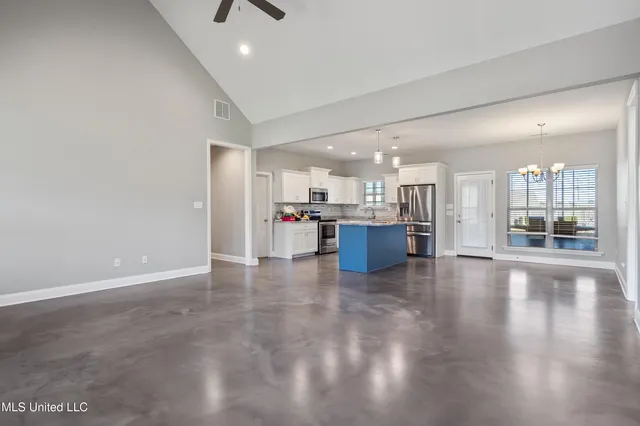 $359,500 | 309 Garrison Drive, Senatobia, MS 38668