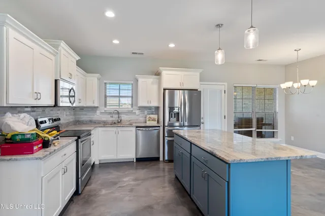 $359,500 | 309 Garrison Drive, Senatobia, MS 38668