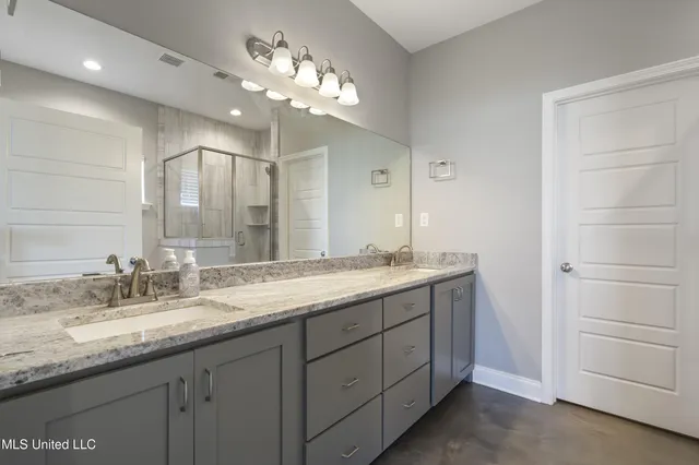 $359,500 | 309 Garrison Drive, Senatobia, MS 38668