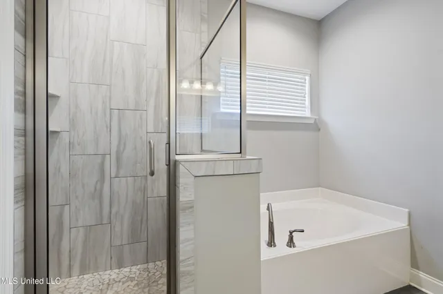 $359,500 | 309 Garrison Drive, Senatobia, MS 38668