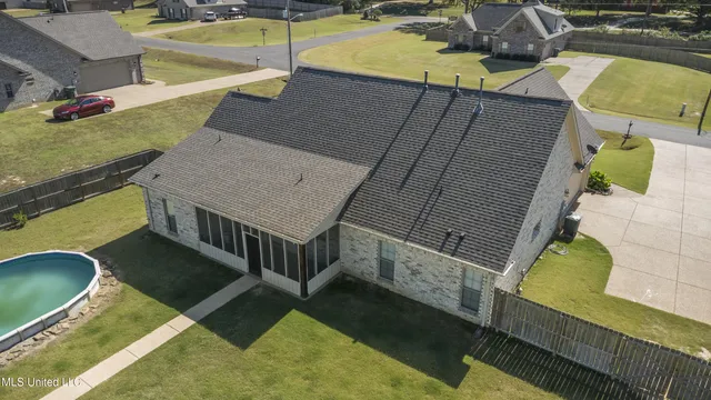 $359,500 | 309 Garrison Drive, Senatobia, MS 38668