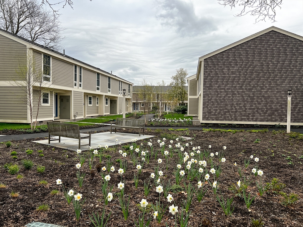 11 Oak Street, Unit 42 Wellesley, MA 02482 - Photo 15 of 15