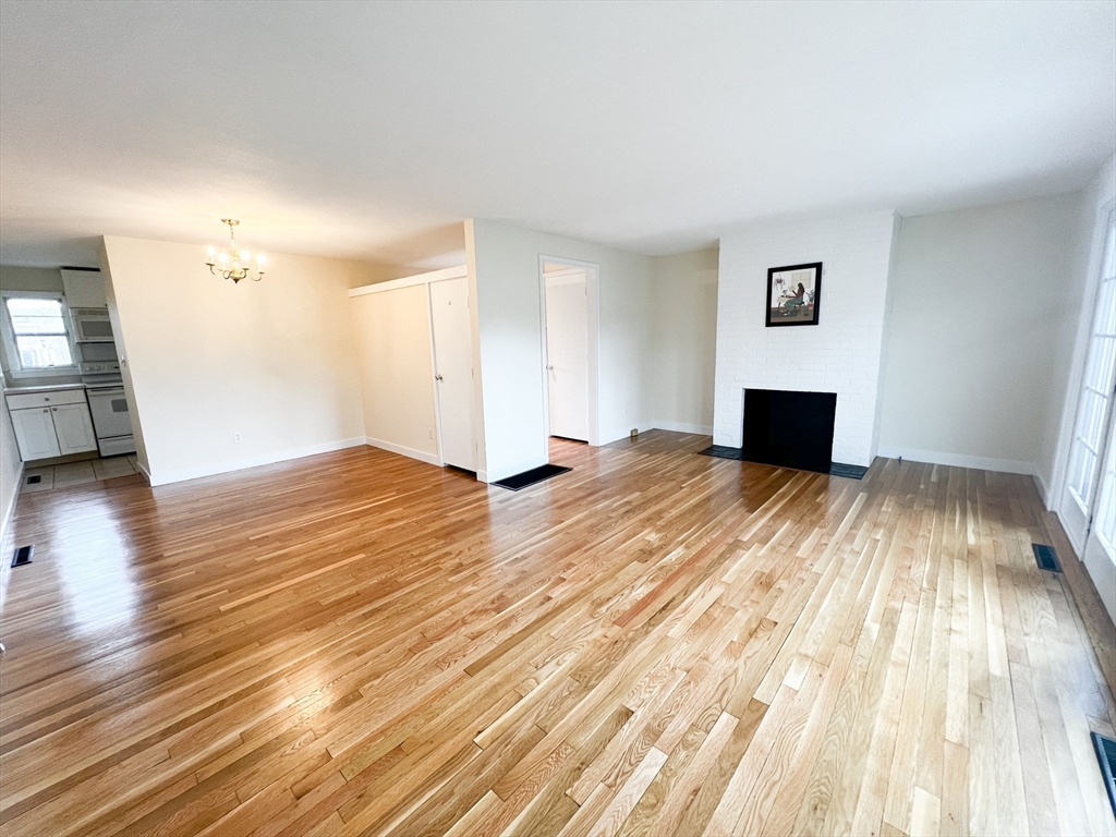 11 Oak Street, Unit 42 Wellesley, MA 02482 - Photo 4 of 15