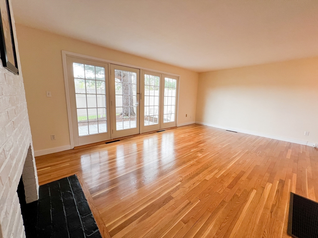 11 Oak Street, Unit 42 Wellesley, MA 02482 - Photo 5 of 15