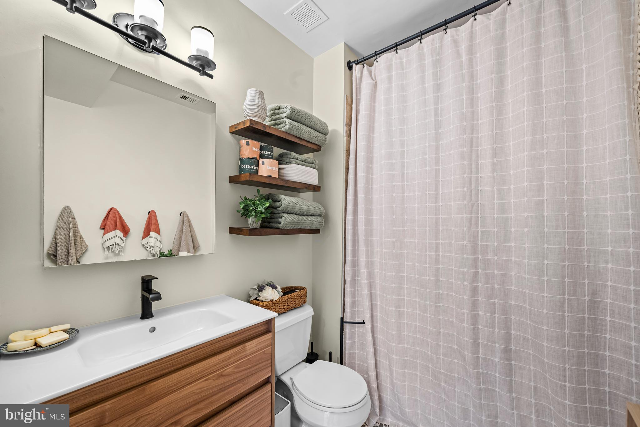 3039 16th Street Northwest, Unit 302 Washington, DC 20009 - Photo 18 of 37