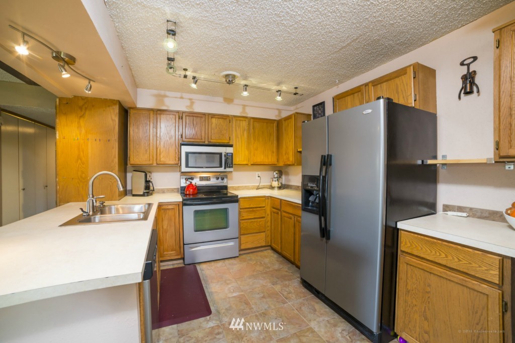 412 213th Place Southwest, Unit 21A Bothell, WA 98021 - Photo 3 of 13