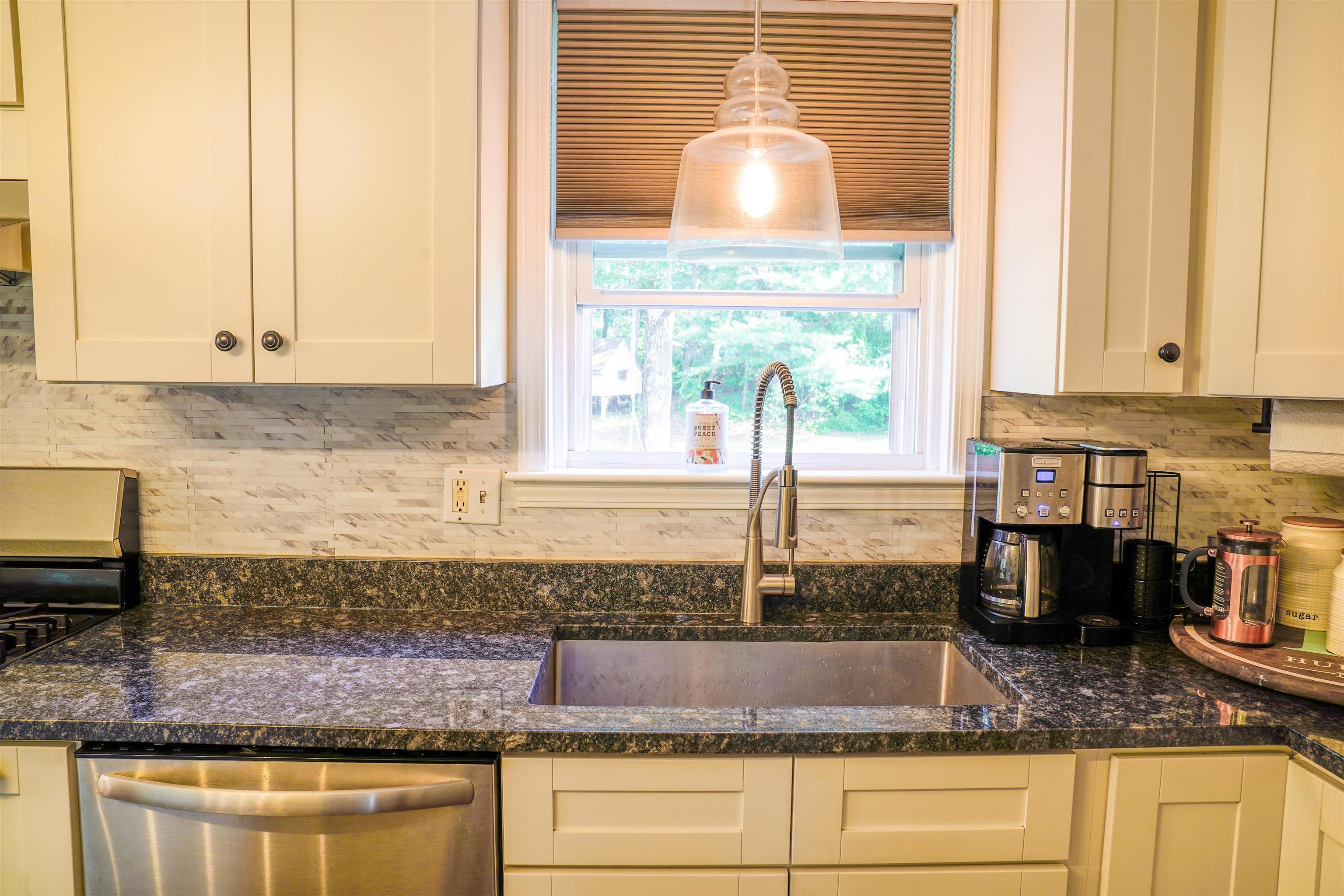 20 Rangers Drive, Unit A Hudson, NH 03051 - Photo 8 of 37