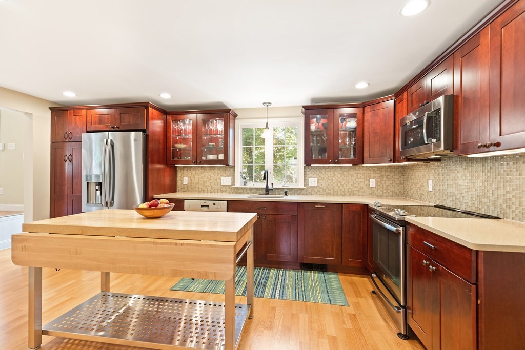 49 Newtown Road Acton, MA 01720 - Photo 7 of 33 Gallery Image 7