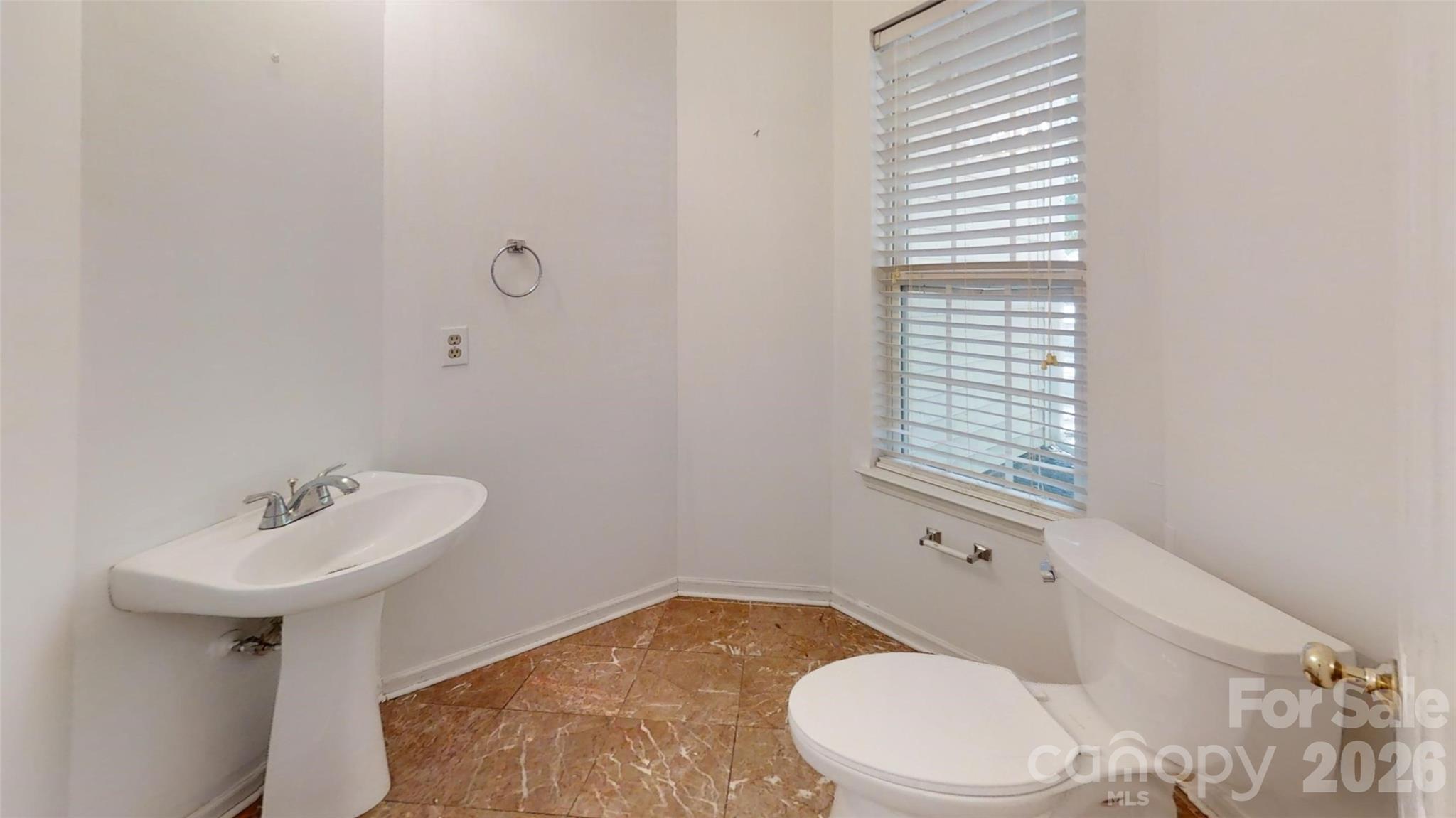 7411 Gate Key Court Stanley, NC 28164 - Photo 8 of 33
