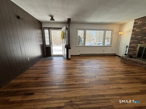 9 Marywood Road Bethel, CT 06801 - Photo 3 of 23