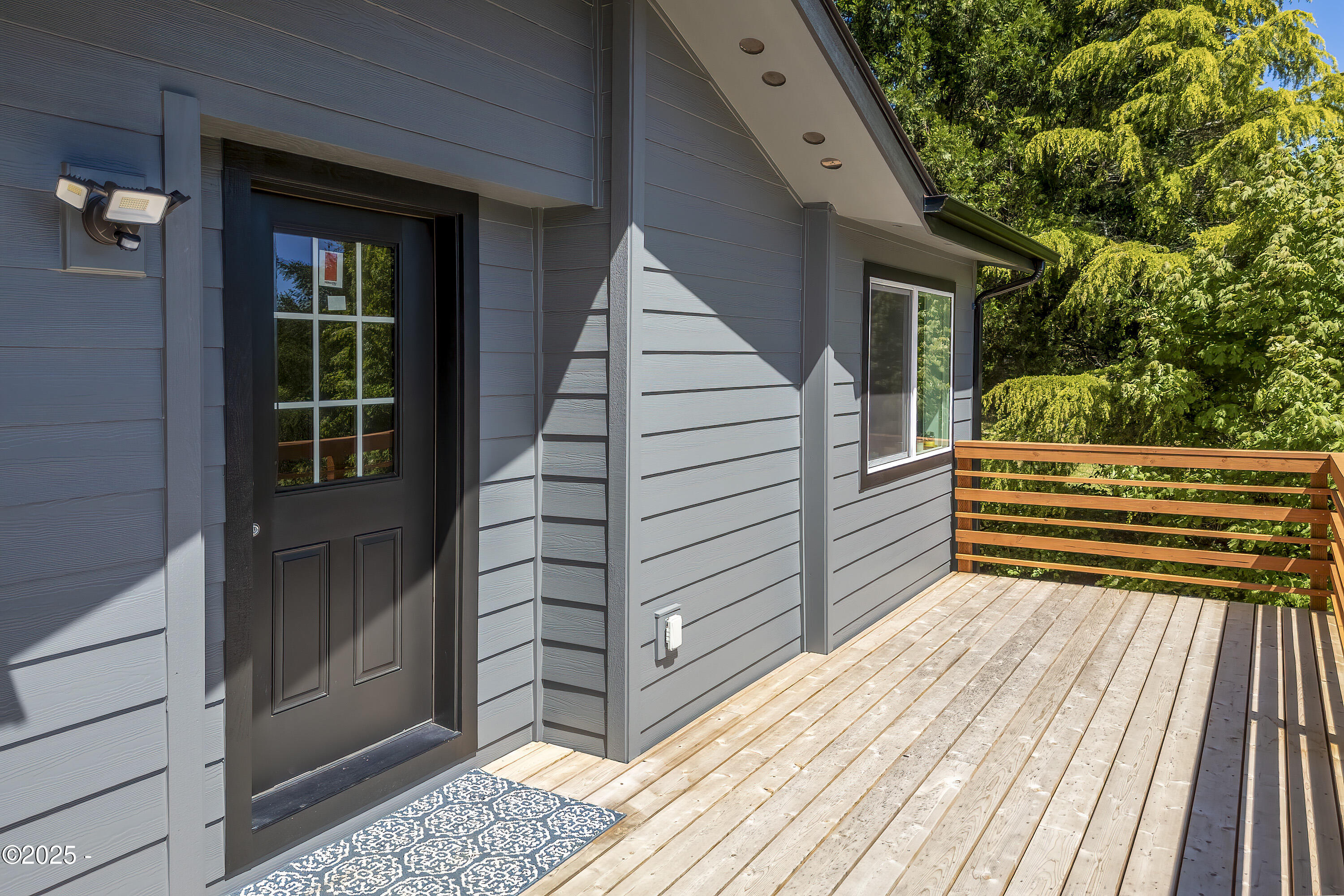 620 Northeast Ridge Drive Toledo, OR 97391 - Photo 32 of 36 Front Entry