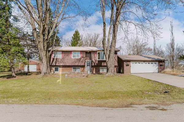 $474,900 | 8480 Shirley Court, Winneconne, WI 54986
