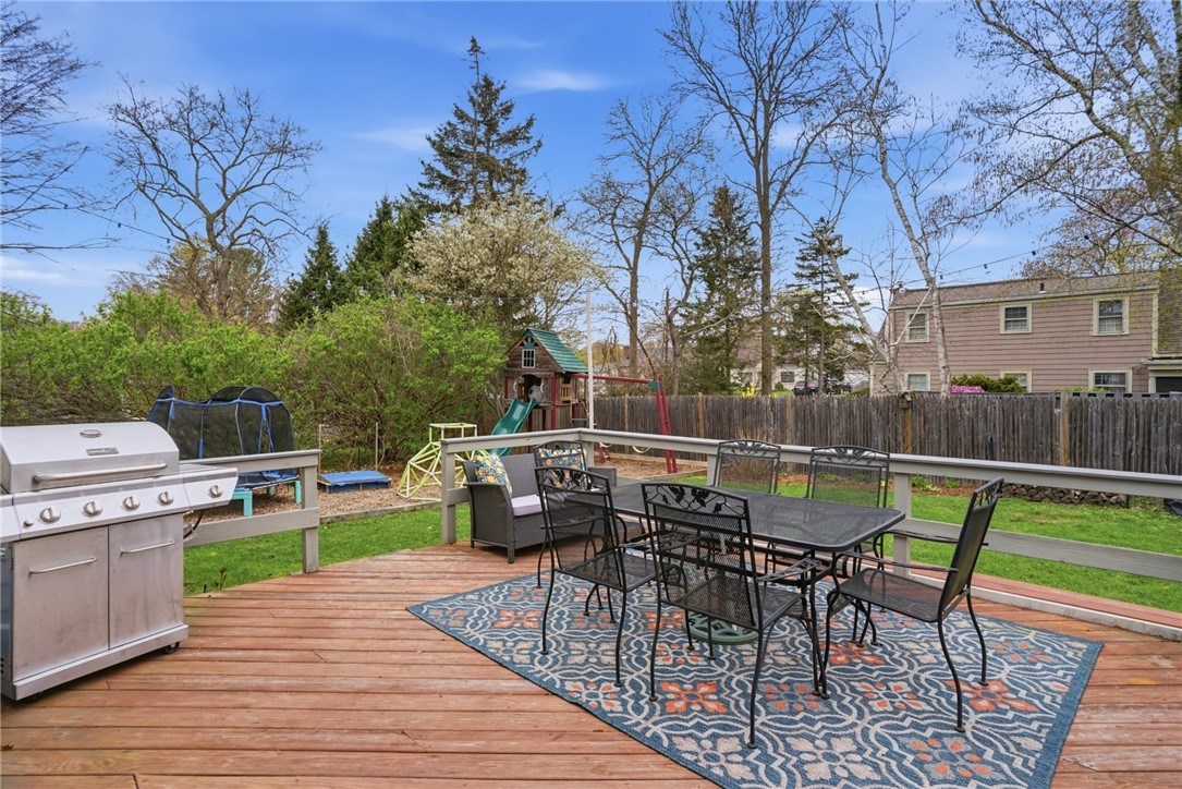 19 Salisbury Road Barrington, RI 02806 - Photo 28 of 30 Gallery Image 28