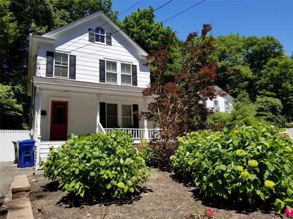$2,700 | 415 Myrtle Avenue, Port Jefferson, NY 11777