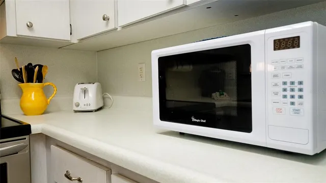 $750,000 | 100 73rd Street, Unit 101C, Holmes Beach, FL 34217