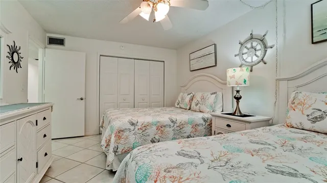 $750,000 | 100 73rd Street, Unit 101C, Holmes Beach, FL 34217
