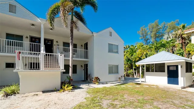 $750,000 | 100 73rd Street, Unit 101C, Holmes Beach, FL 34217
