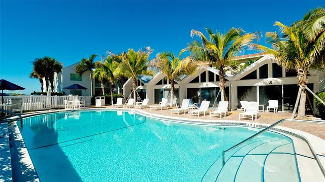 $750,000 | 100 73rd Street, Unit 101C, Holmes Beach, FL 34217