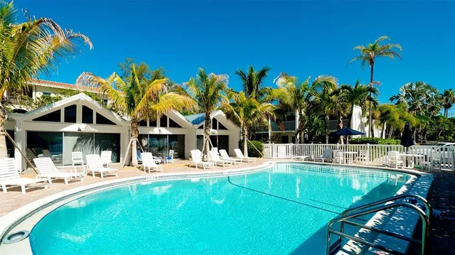 $750,000 | 100 73rd Street, Unit 101C, Holmes Beach, FL 34217