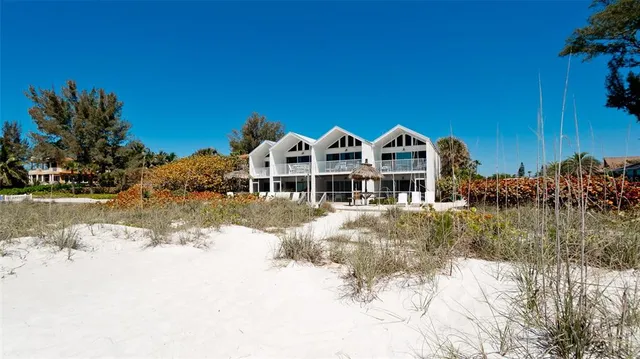 $750,000 | 100 73rd Street, Unit 101C, Holmes Beach, FL 34217