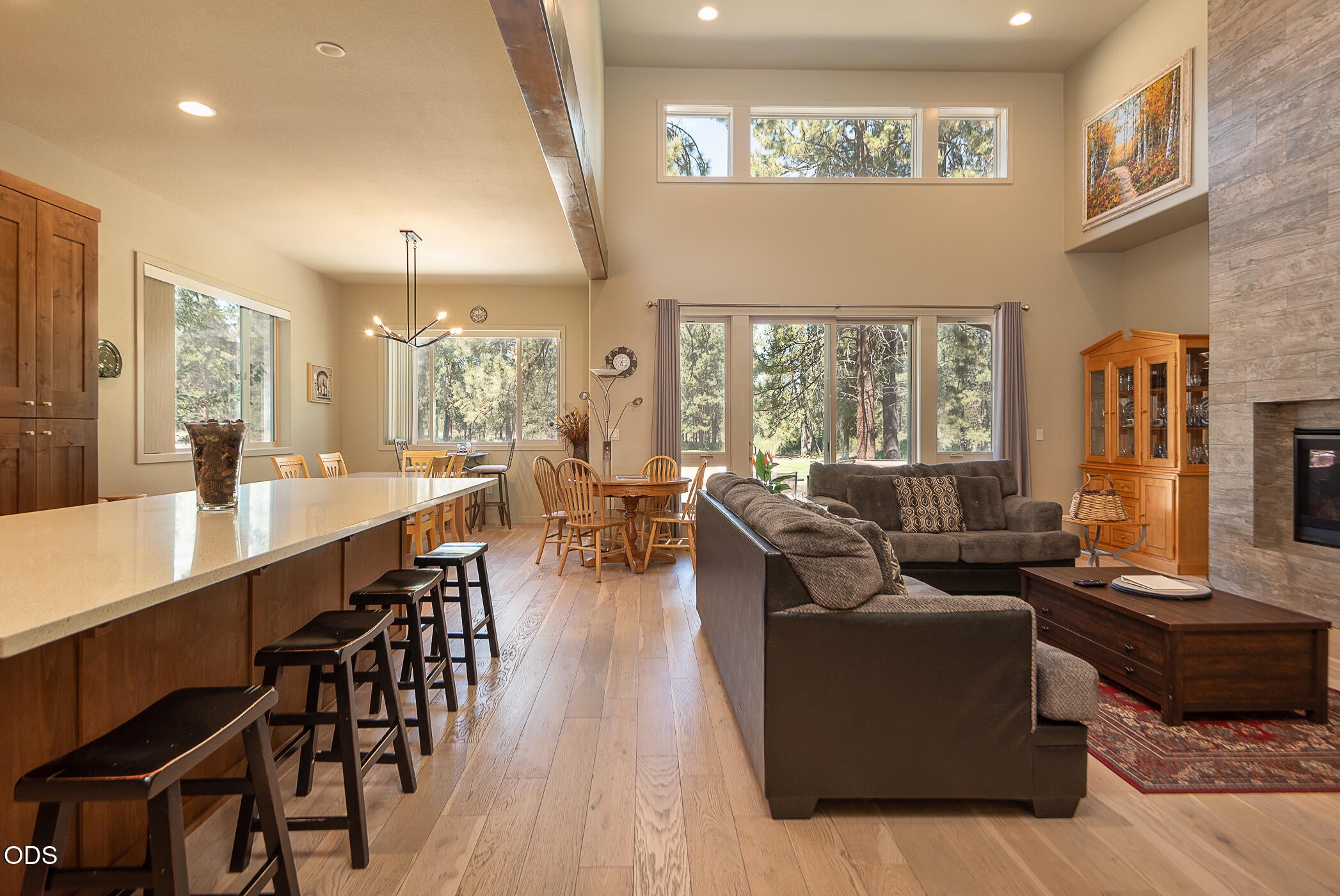 60484 Kangaroo Loop Bend, OR 97702 - Photo 5 of 41