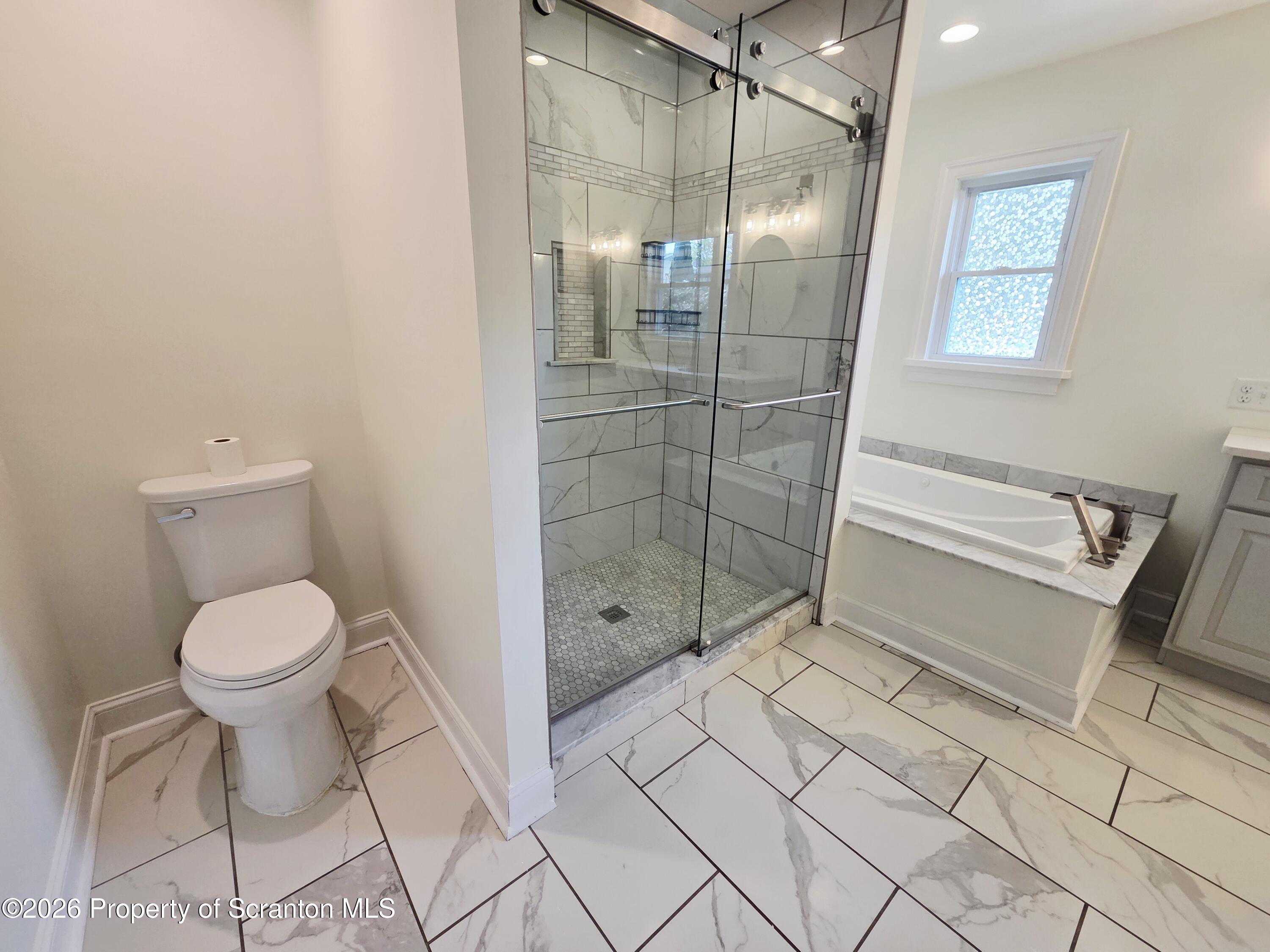 92 West Swallow Street Olyphant, PA 18447 - Photo 12 of 41 1000027688