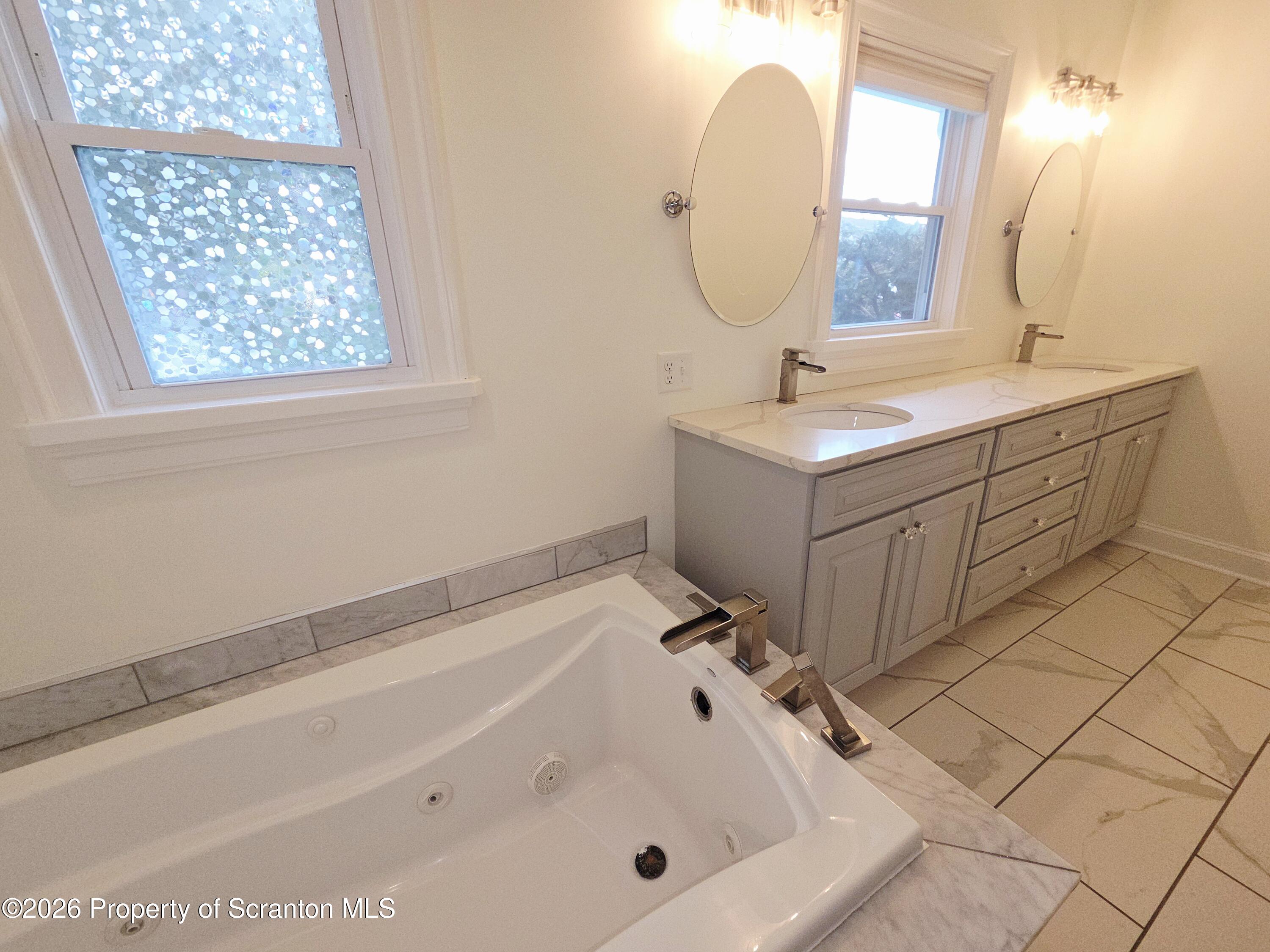 92 West Swallow Street Olyphant, PA 18447 - Photo 13 of 41 1000027691