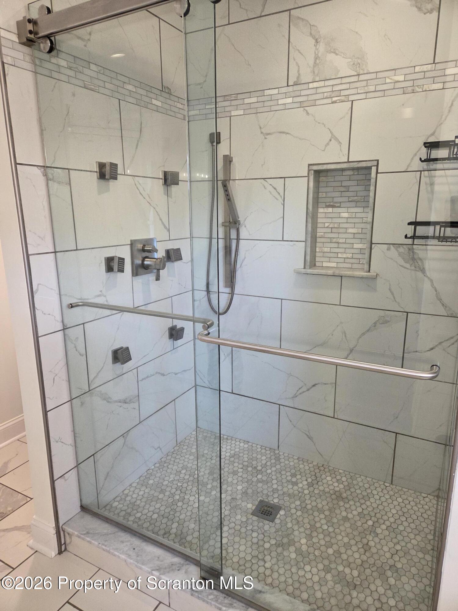 92 West Swallow Street Olyphant, PA 18447 - Photo 16 of 41 1000027707