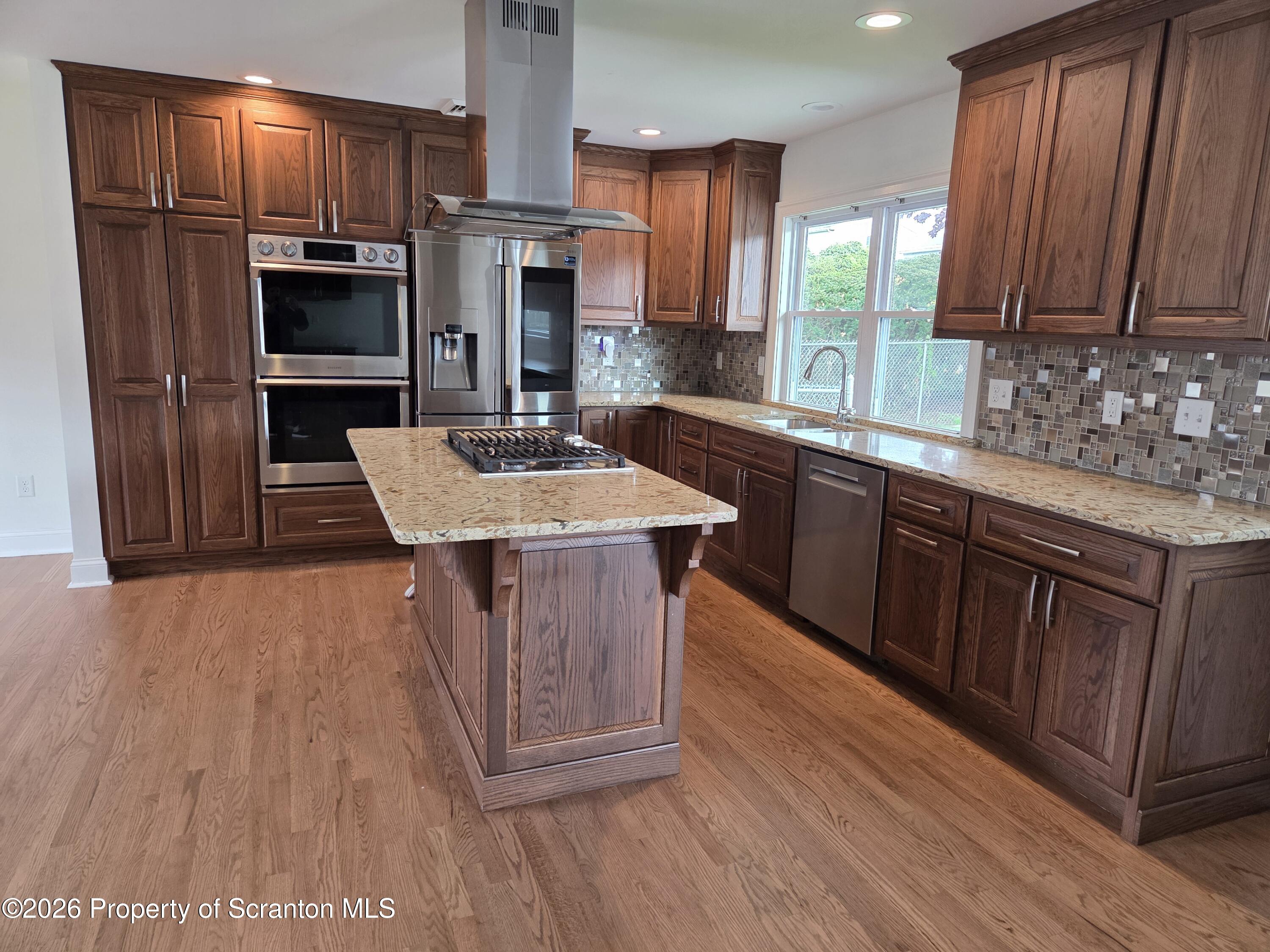 92 West Swallow Street Olyphant, PA 18447 - Photo 4 of 41 1000027663