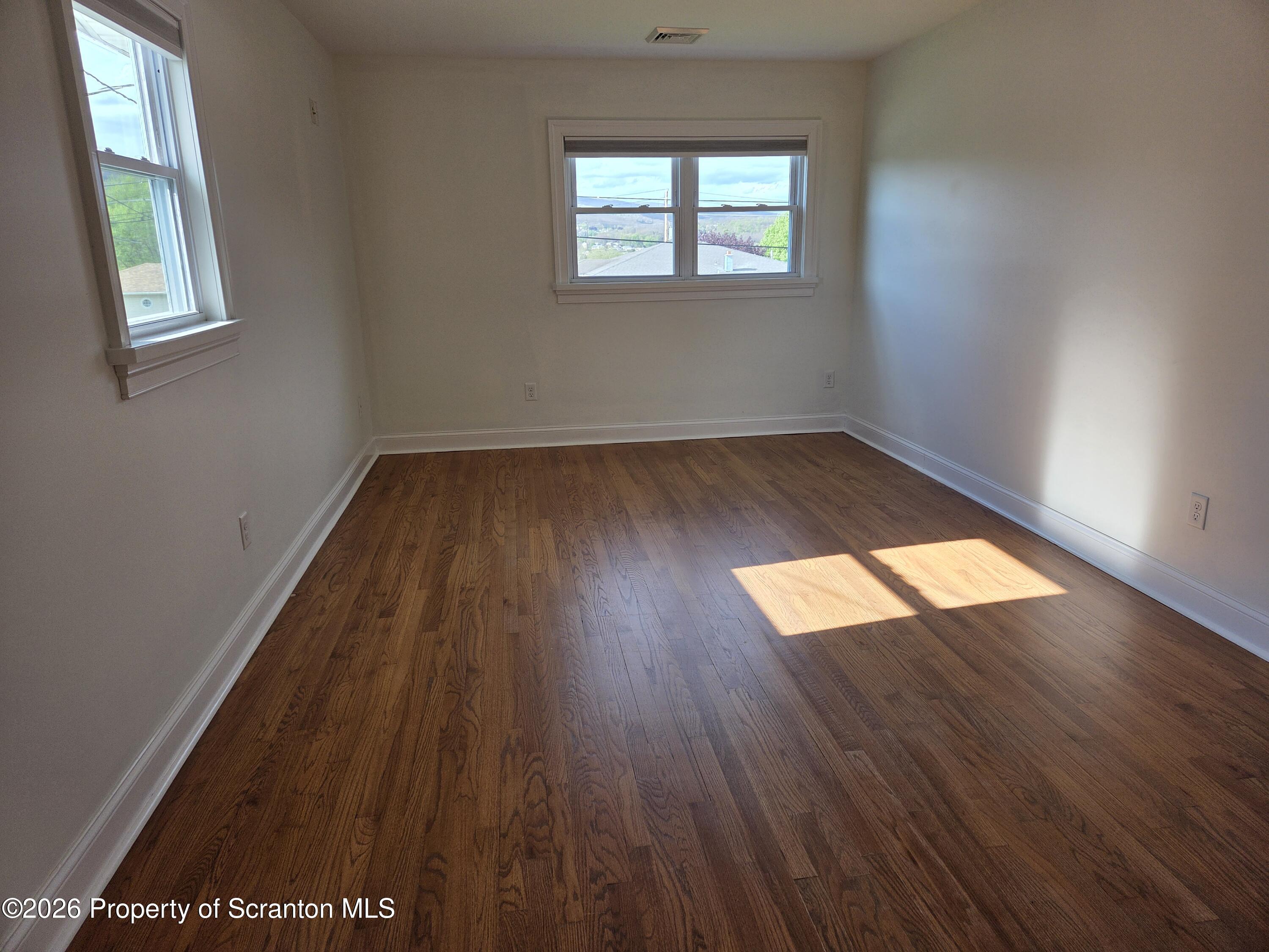 92 West Swallow Street Olyphant, PA 18447 - Photo 10 of 41 1000027678