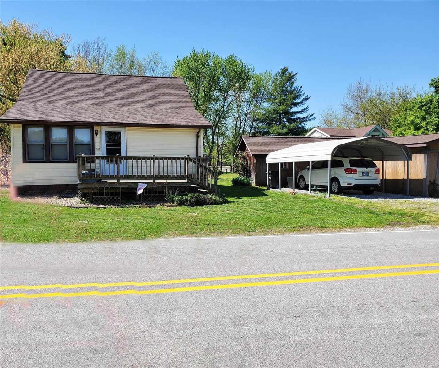 18920 Boulder Road Carlyle, IL 62231 - Photo 2 of 27